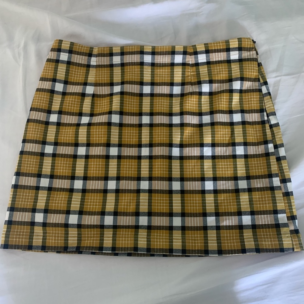 Urban Outfitters Checkered Skirt - Picture 2 of 2